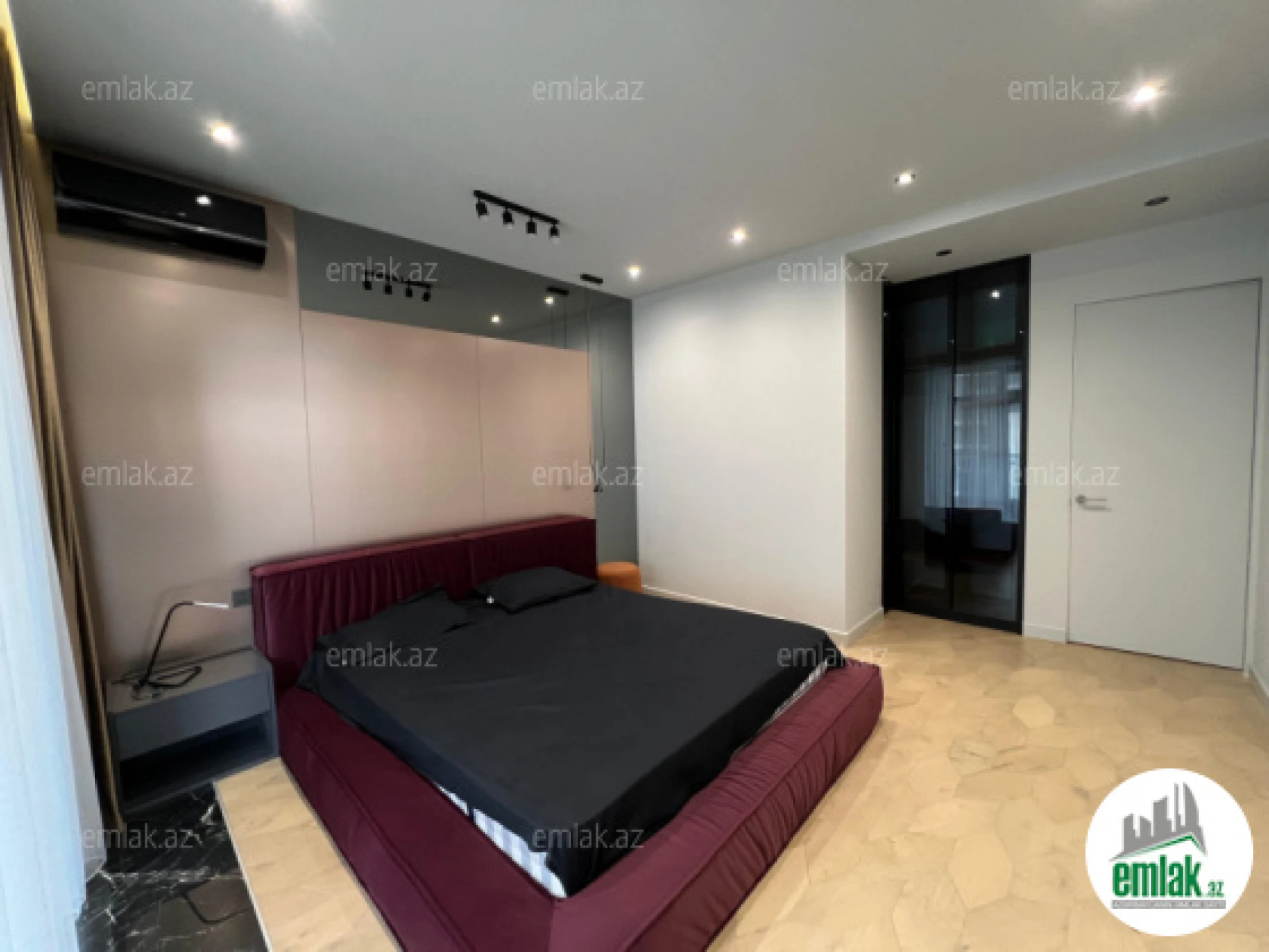 Satılır 3 otaqlı yeni tikili 150 m²