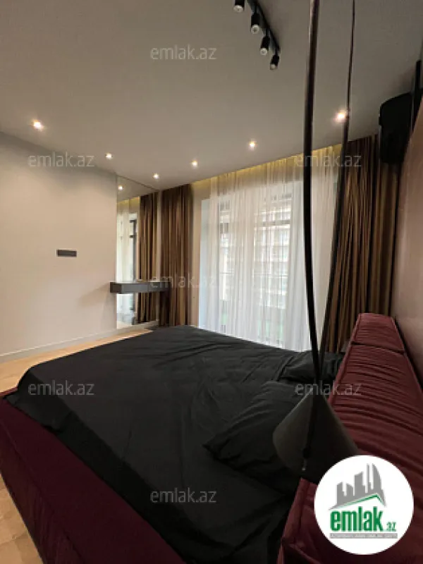 Satılır 3 otaqlı yeni tikili 150 m²