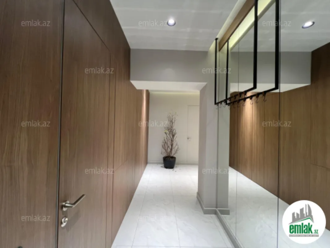 Satılır 3 otaqlı yeni tikili 150 m²