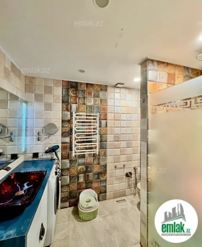 Satılır 3 otaqlı yeni tikili 121 m²