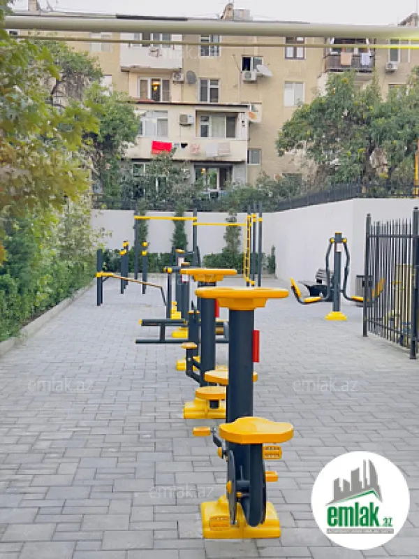 Satılır 4 otaqlı yeni tikili 176.5 m²