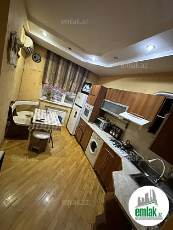 Satılır 3 otaqlı yeni tikili 110 m²