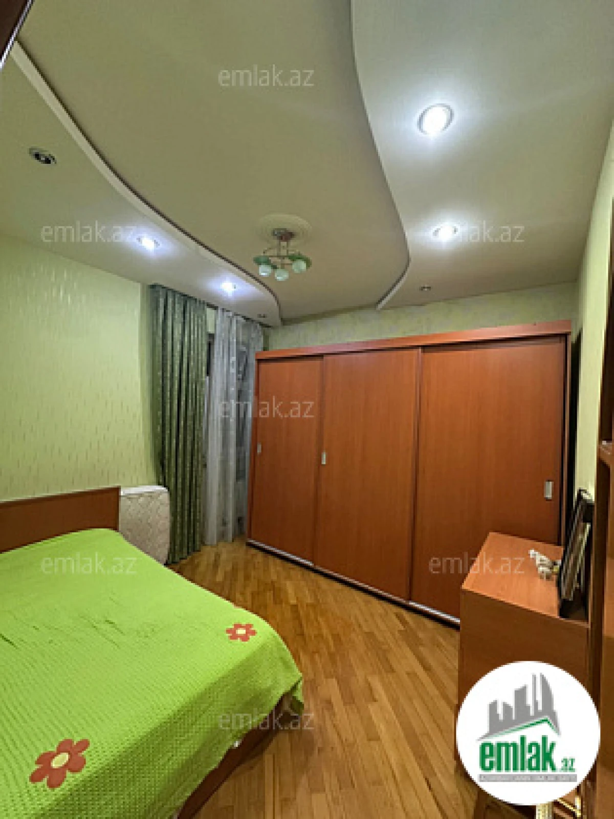 Satılır 3 otaqlı yeni tikili 110 m²