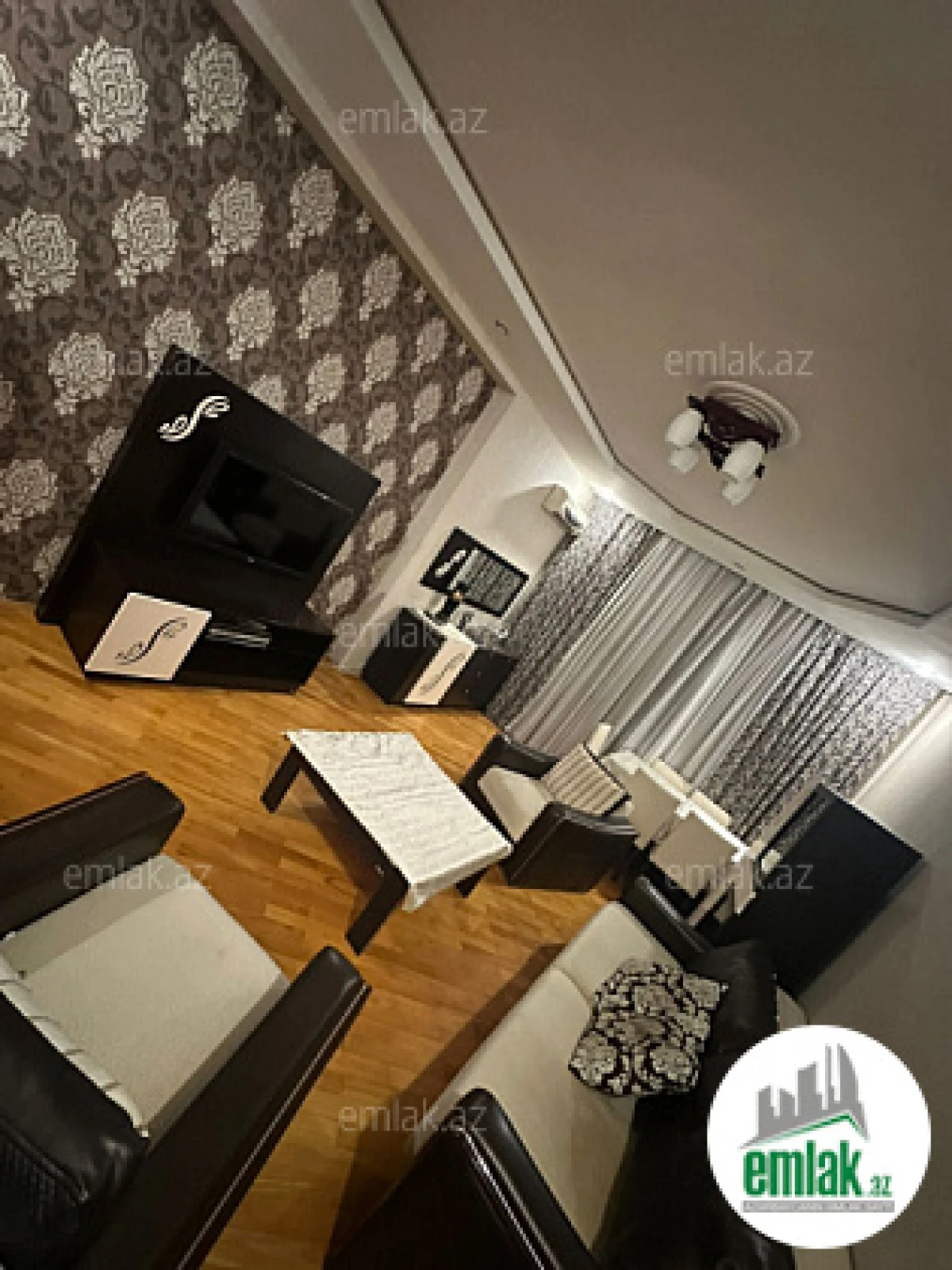 Satılır 3 otaqlı yeni tikili 110 m²