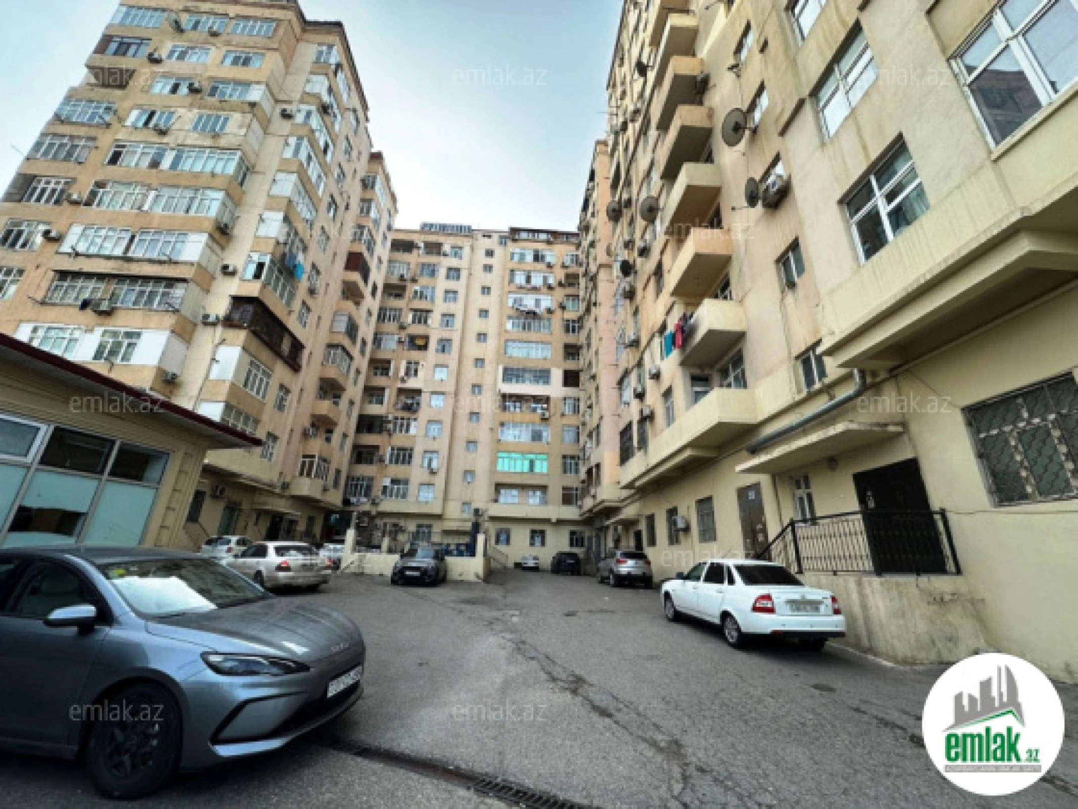 Satılır 2 otaqlı yeni tikili 80 m²