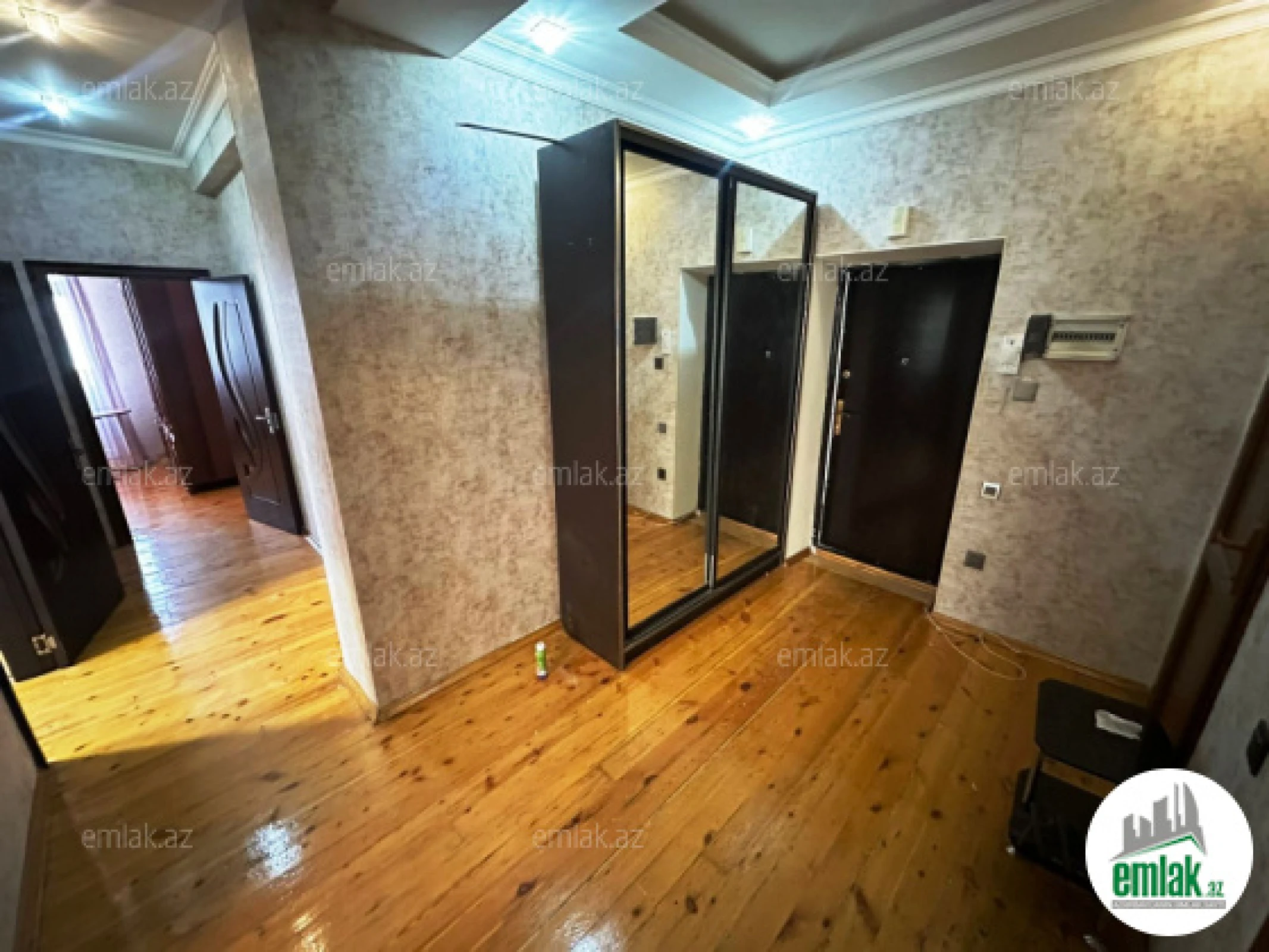 Satılır 2 otaqlı yeni tikili 80 m²