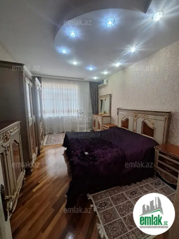 Satılır 4 otaqlı yeni tikili 200 m²