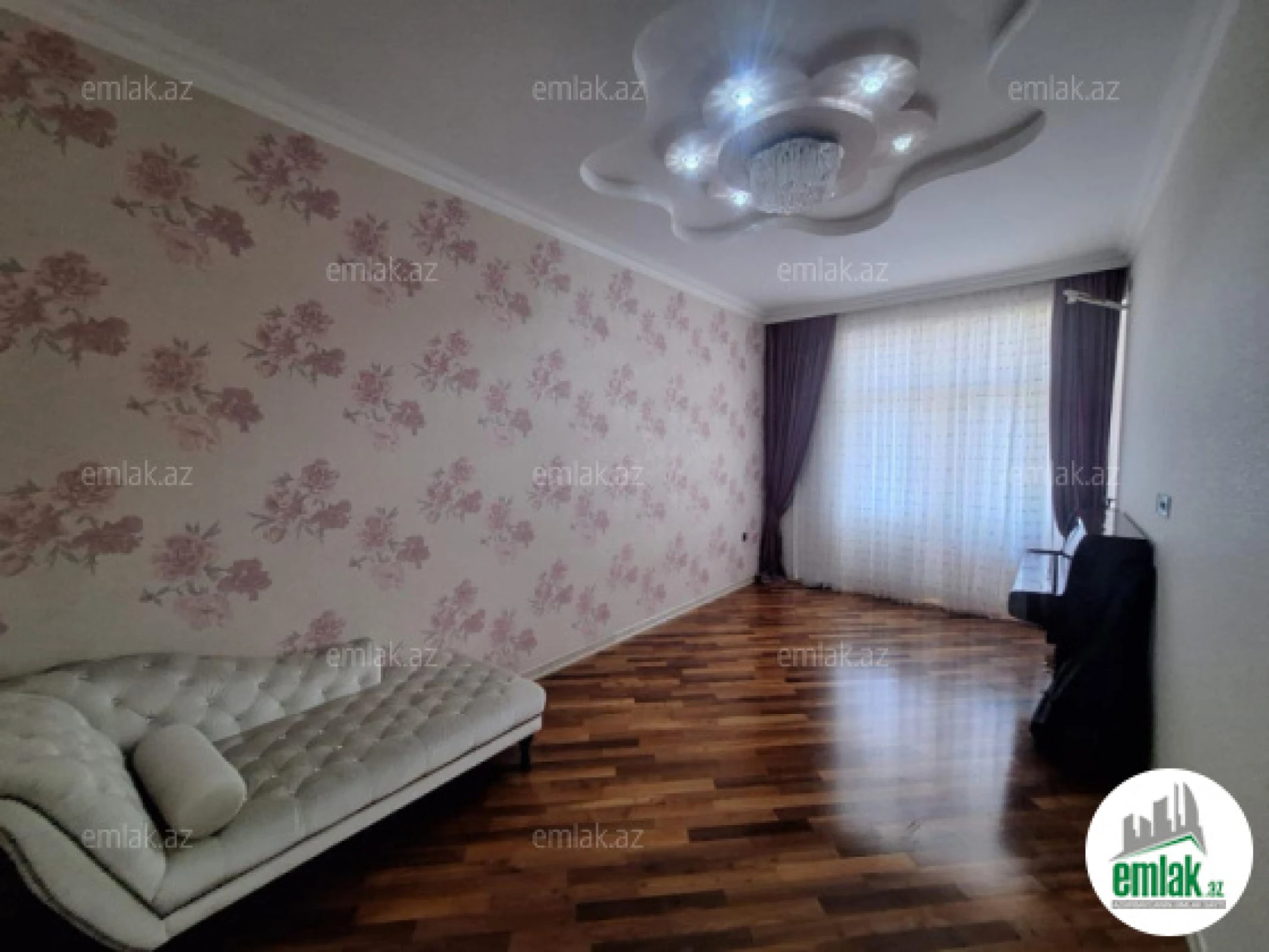 Satılır 4 otaqlı yeni tikili 200 m²