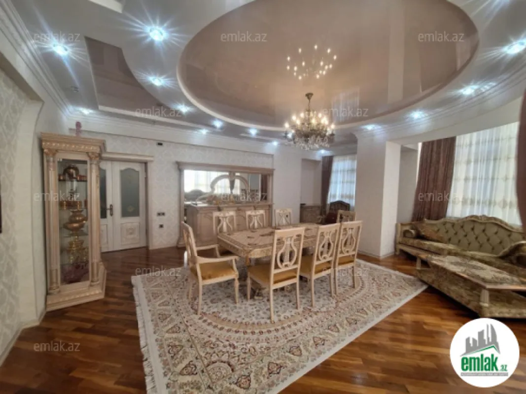 Satılır 4 otaqlı yeni tikili 200 m²