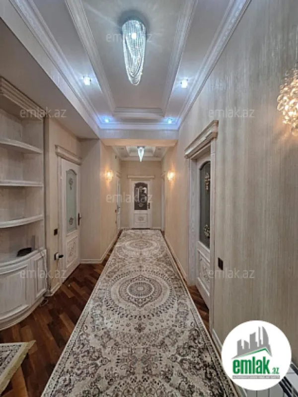 Satılır 4 otaqlı yeni tikili 200 m²