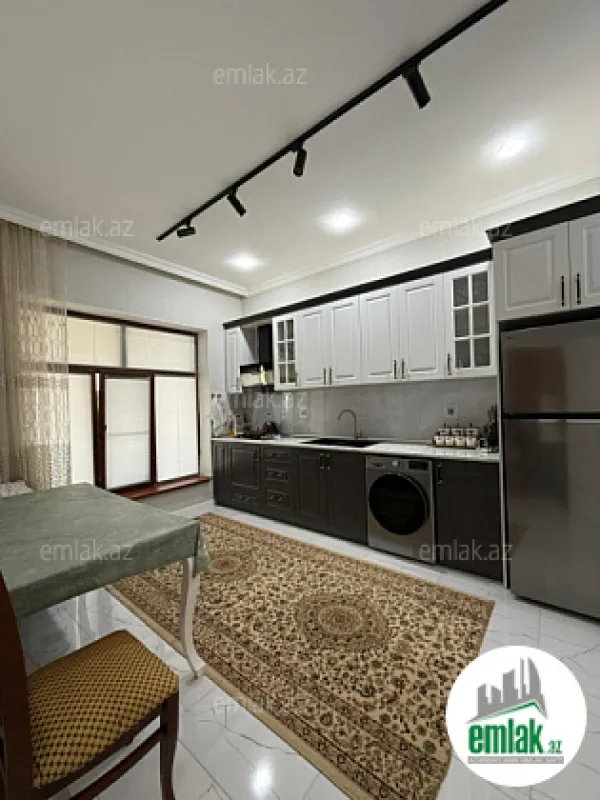 Satılır 4 otaqlı həyət evi 130 m²