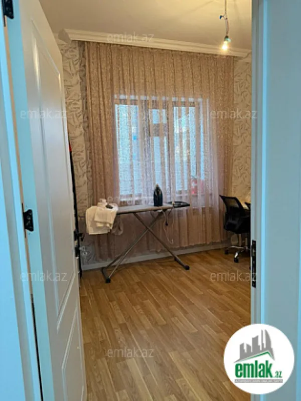 Satılır 4 otaqlı həyət evi 130 m²