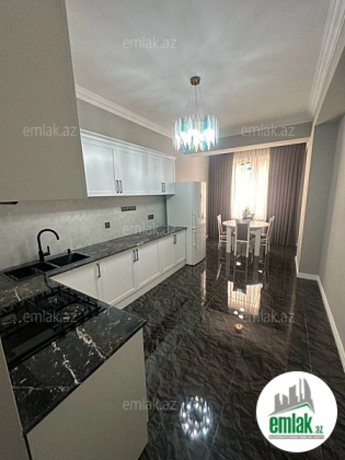 Satılır 3 otaqlı yeni tikili 105 m²