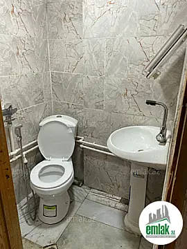Satılır 1 otaqlı köhnə tikili 40 m²