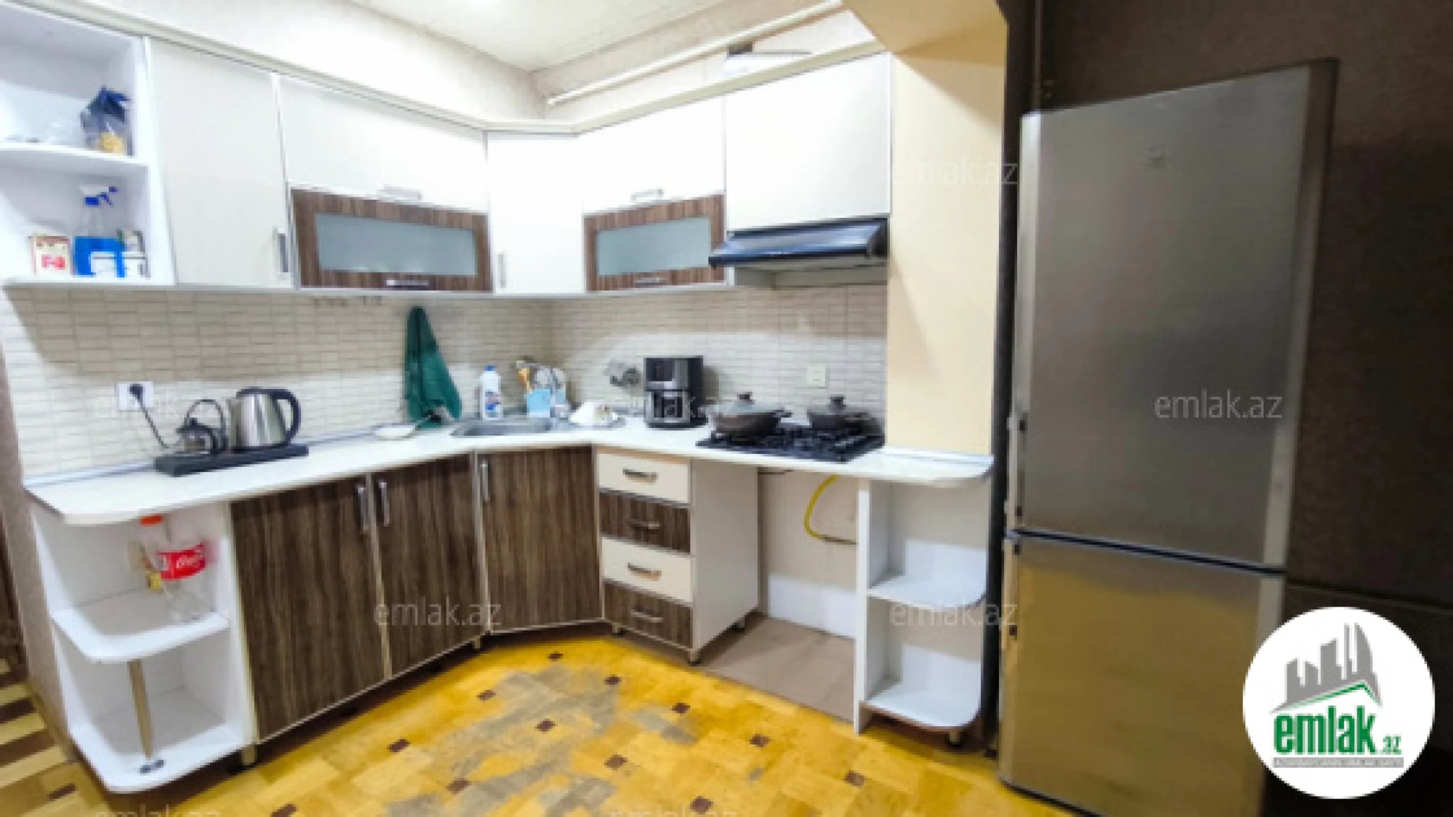 Satılır 3 otaqlı köhnə tikili 85 m²