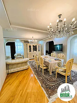 Satılır 4 otaqlı köhnə tikili 100 m² — Bakı 4 otaq 100.00 m²