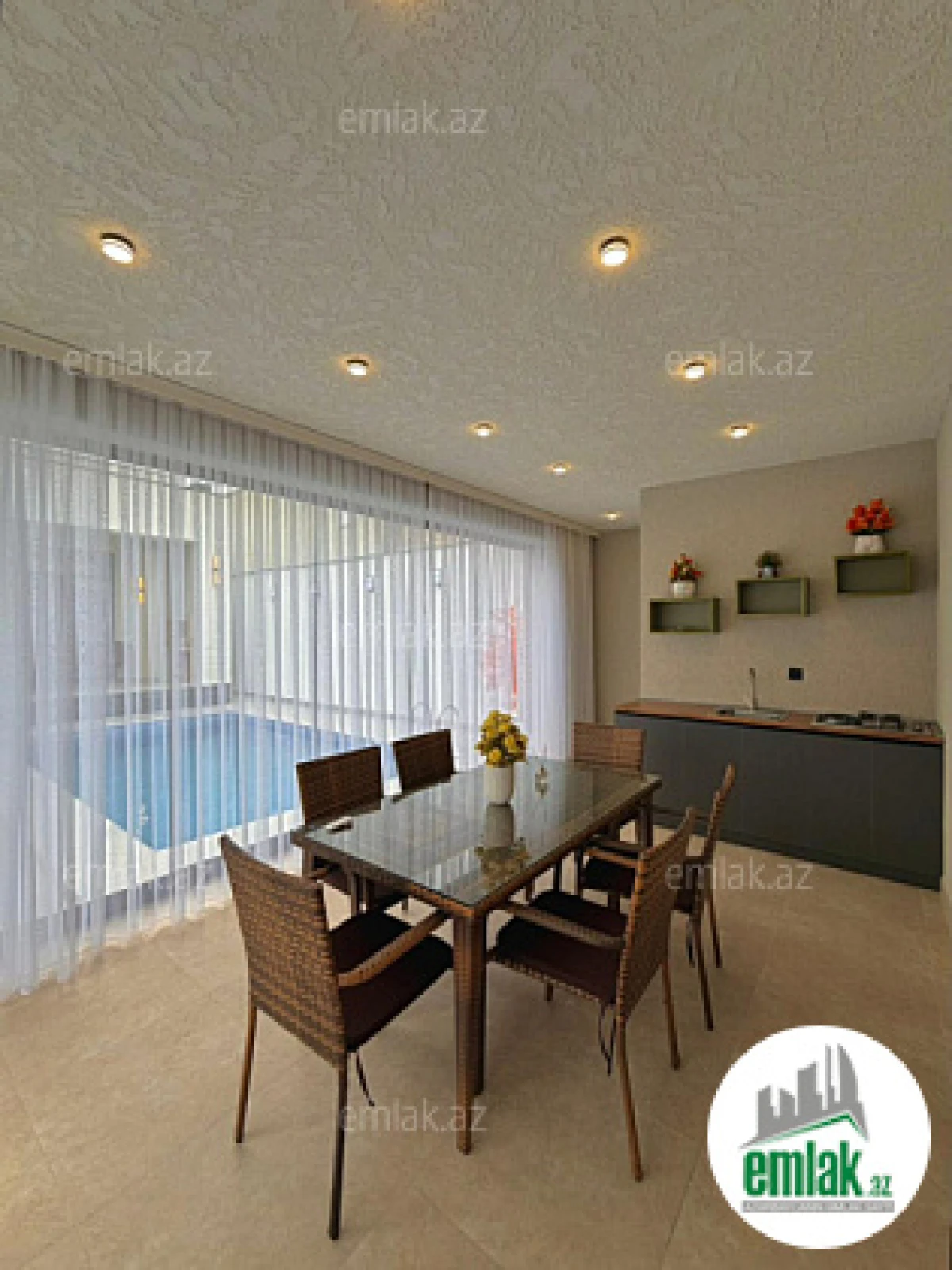 Satılır 4 otaqlı mənzil 170 m²