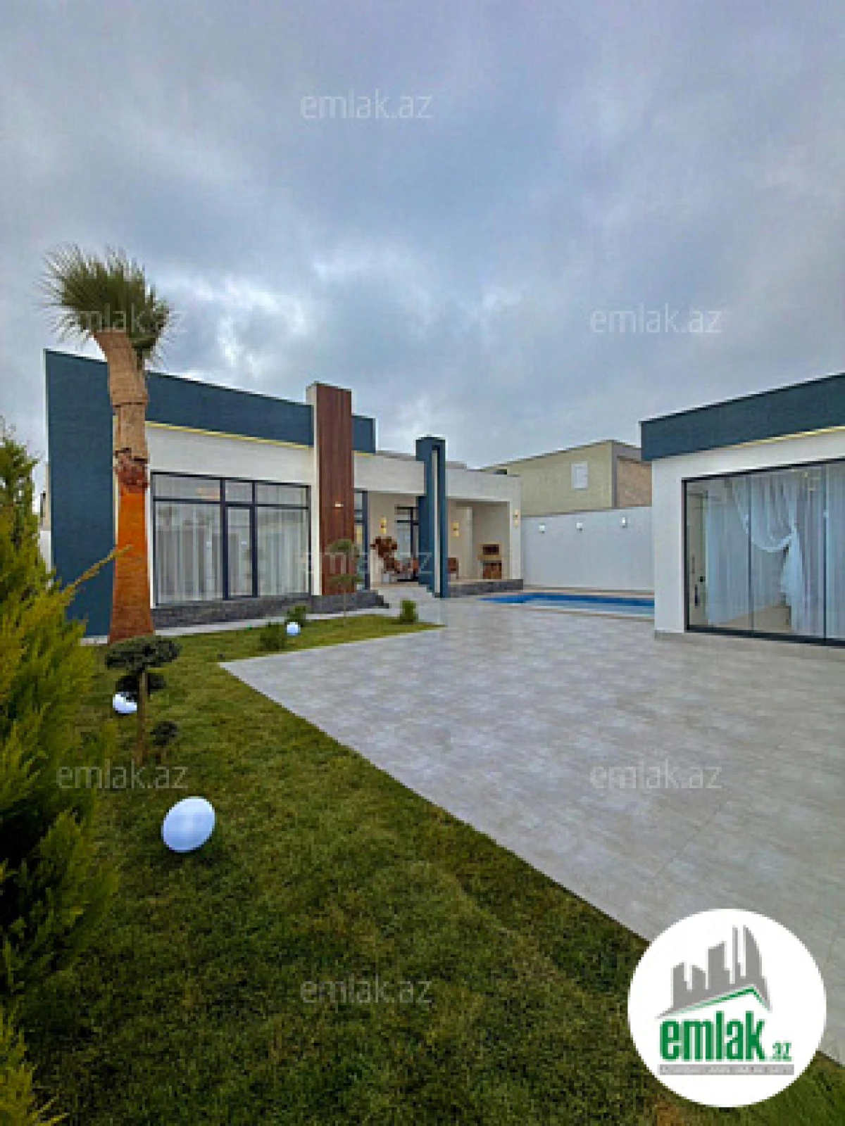 Satılır 4 otaqlı mənzil 170 m²