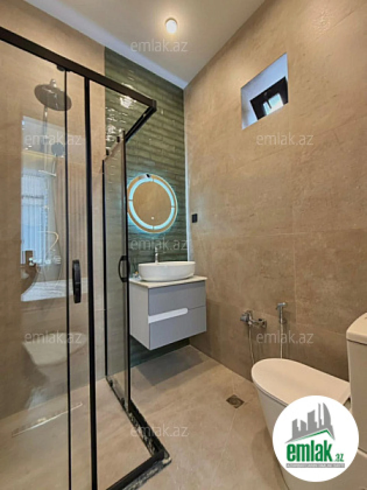 Satılır 4 otaqlı mənzil 170 m²