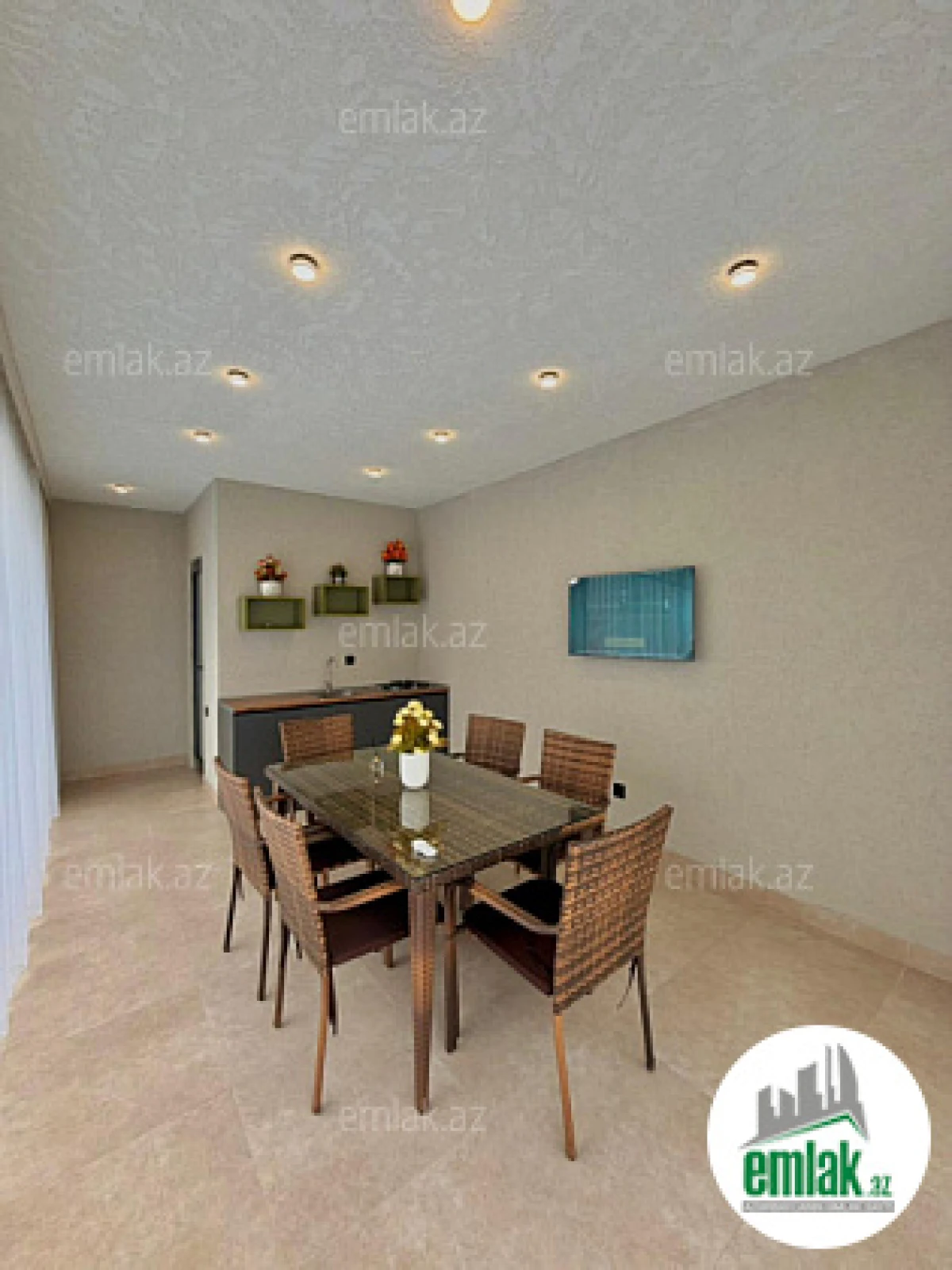 Satılır 4 otaqlı mənzil 170 m²