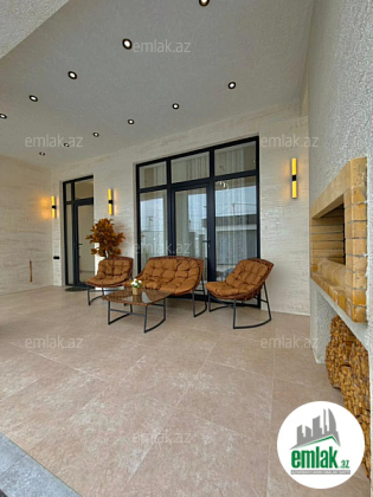 Satılır 4 otaqlı mənzil 170 m²