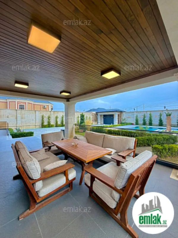 Satılır 5 otaqlı mənzil 300 m²