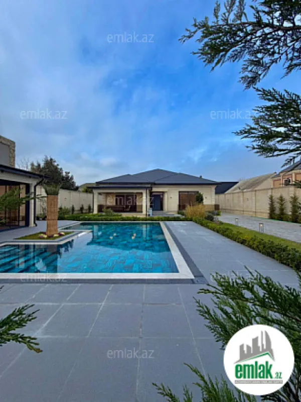 Satılır 5 otaqlı mənzil 300 m²