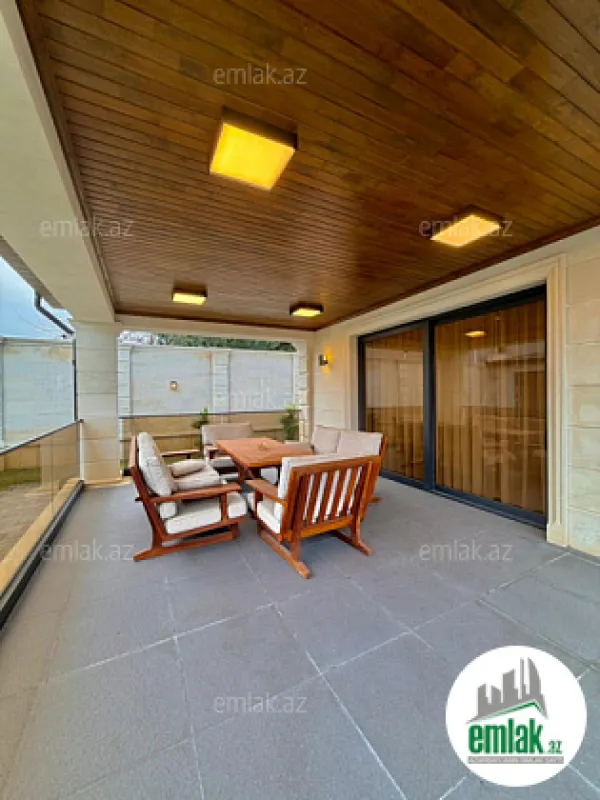 Satılır 5 otaqlı mənzil 300 m²