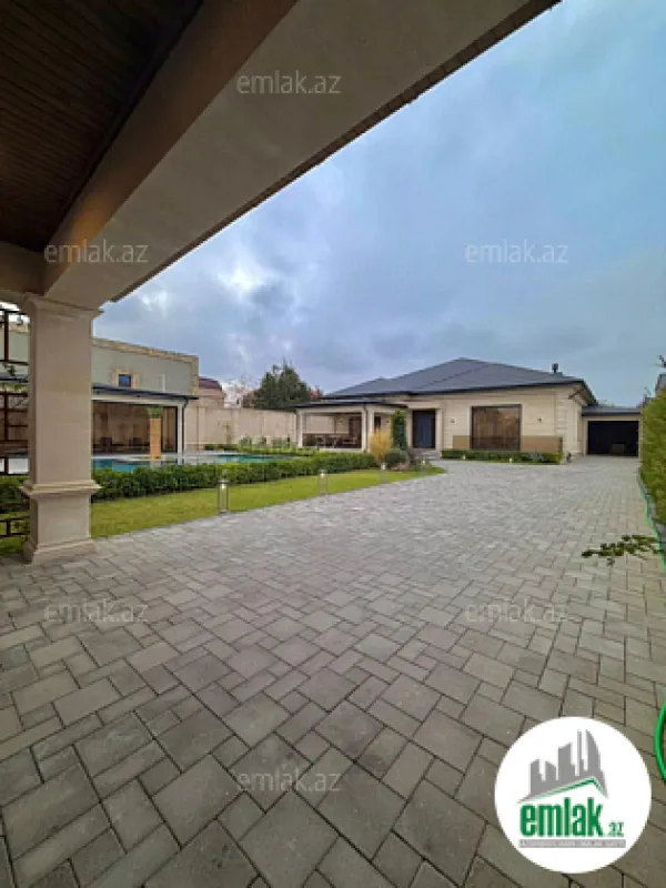 Satılır 5 otaqlı mənzil 300 m²