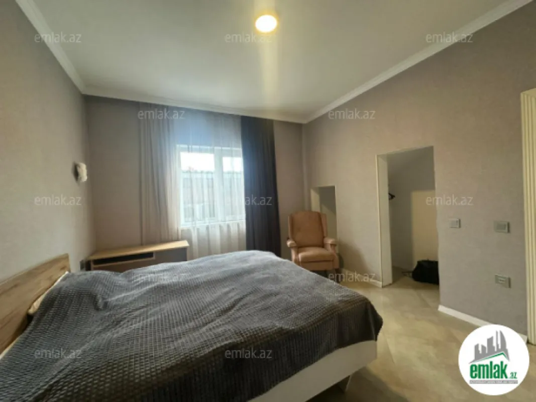 Satılır 13 otaqlı həyət evi 500 m²