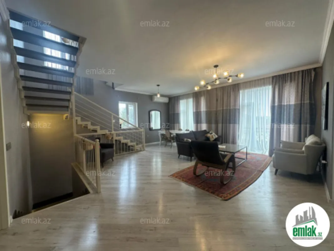 Satılır 13 otaqlı həyət evi 500 m²