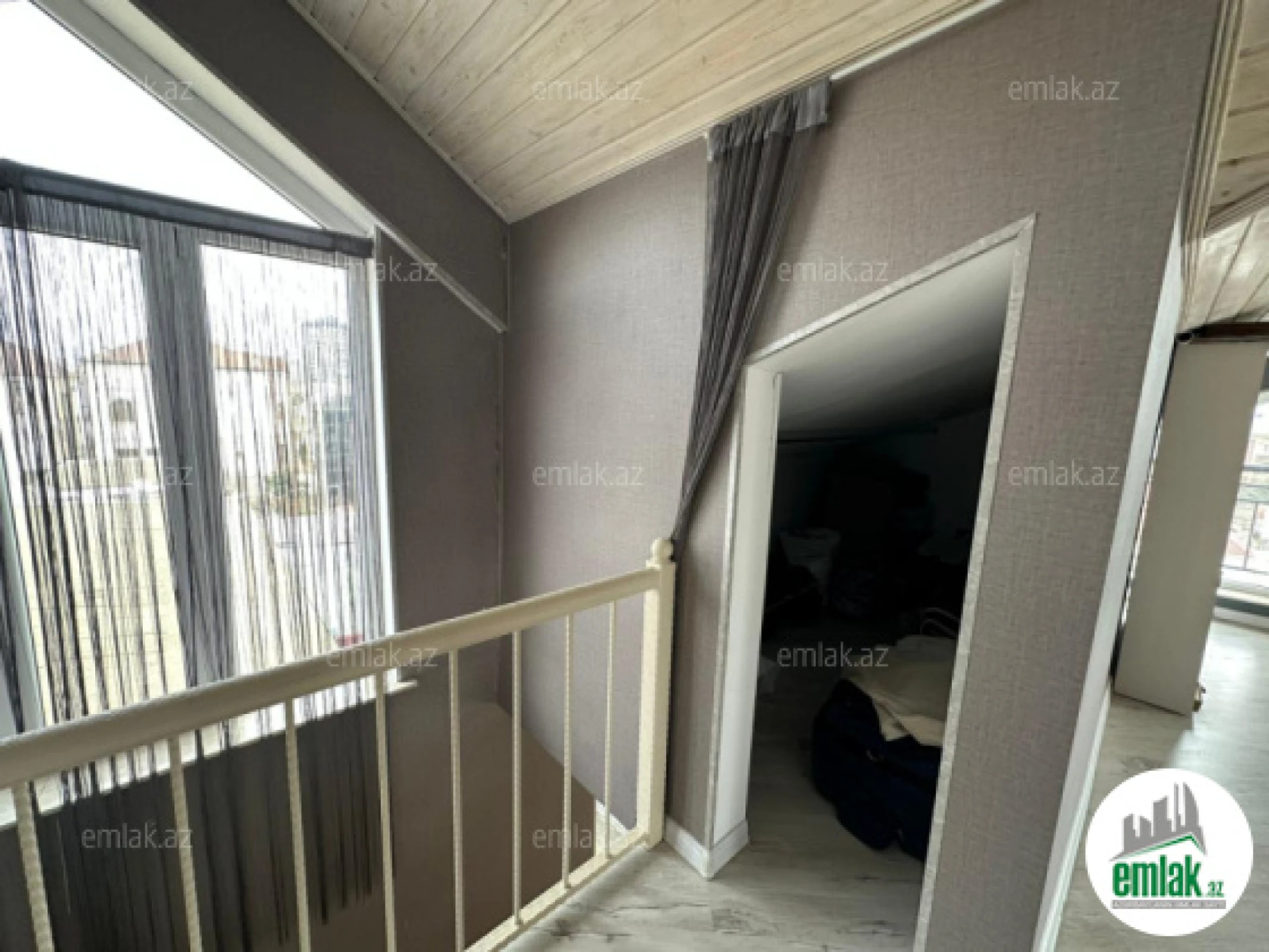 Satılır 13 otaqlı həyət evi 500 m²