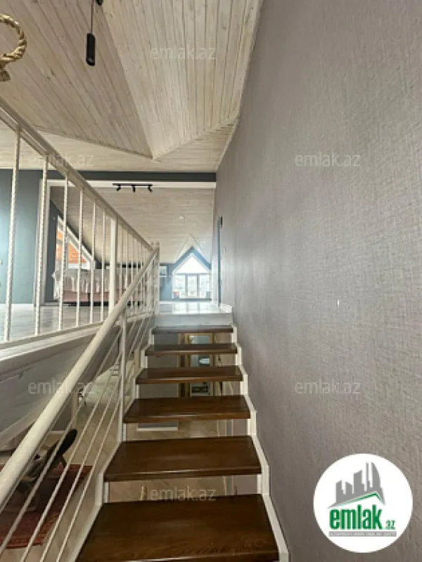 Satılır 13 otaqlı həyət evi 500 m²