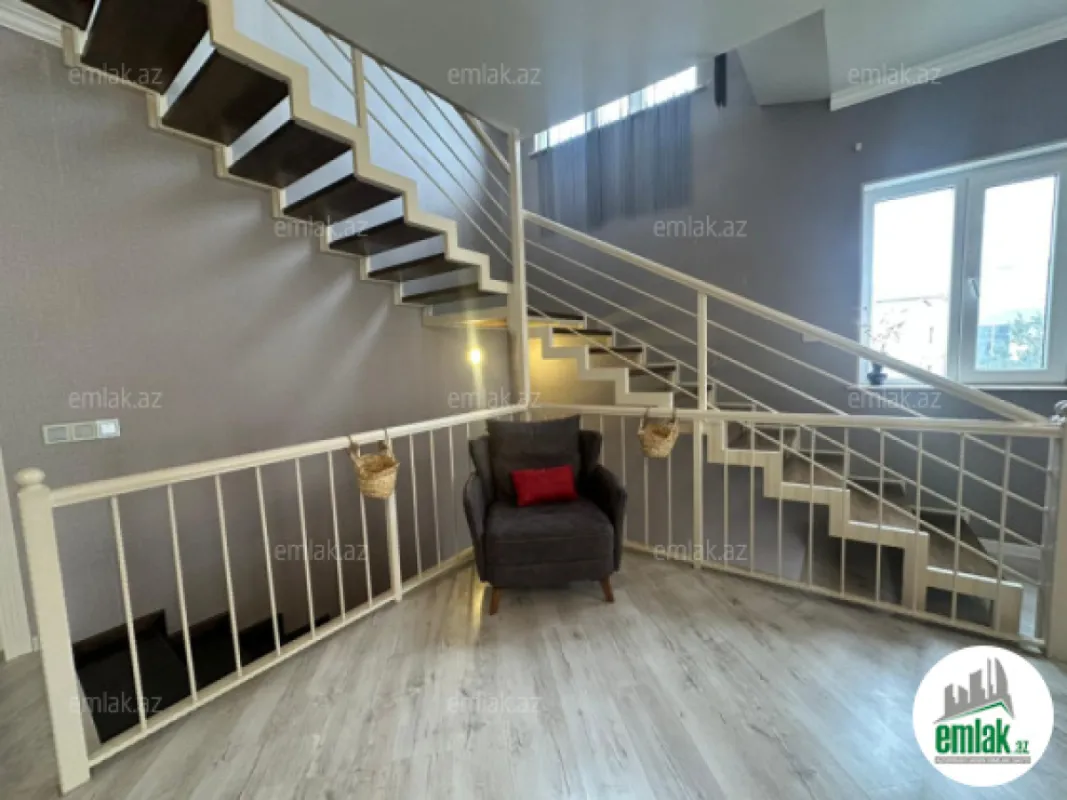 Satılır 13 otaqlı həyət evi 500 m²