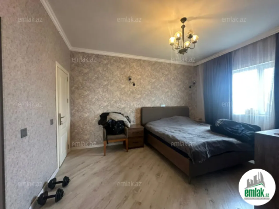 Satılır 13 otaqlı həyət evi 500 m²