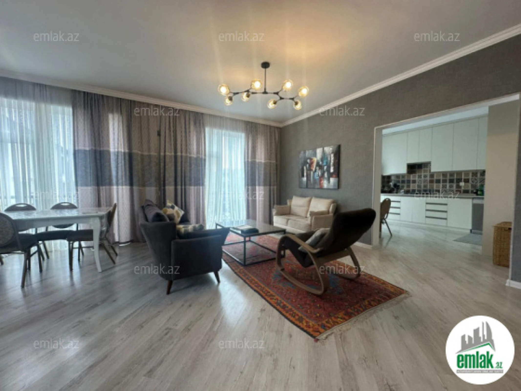 Satılır 13 otaqlı həyət evi 500 m²