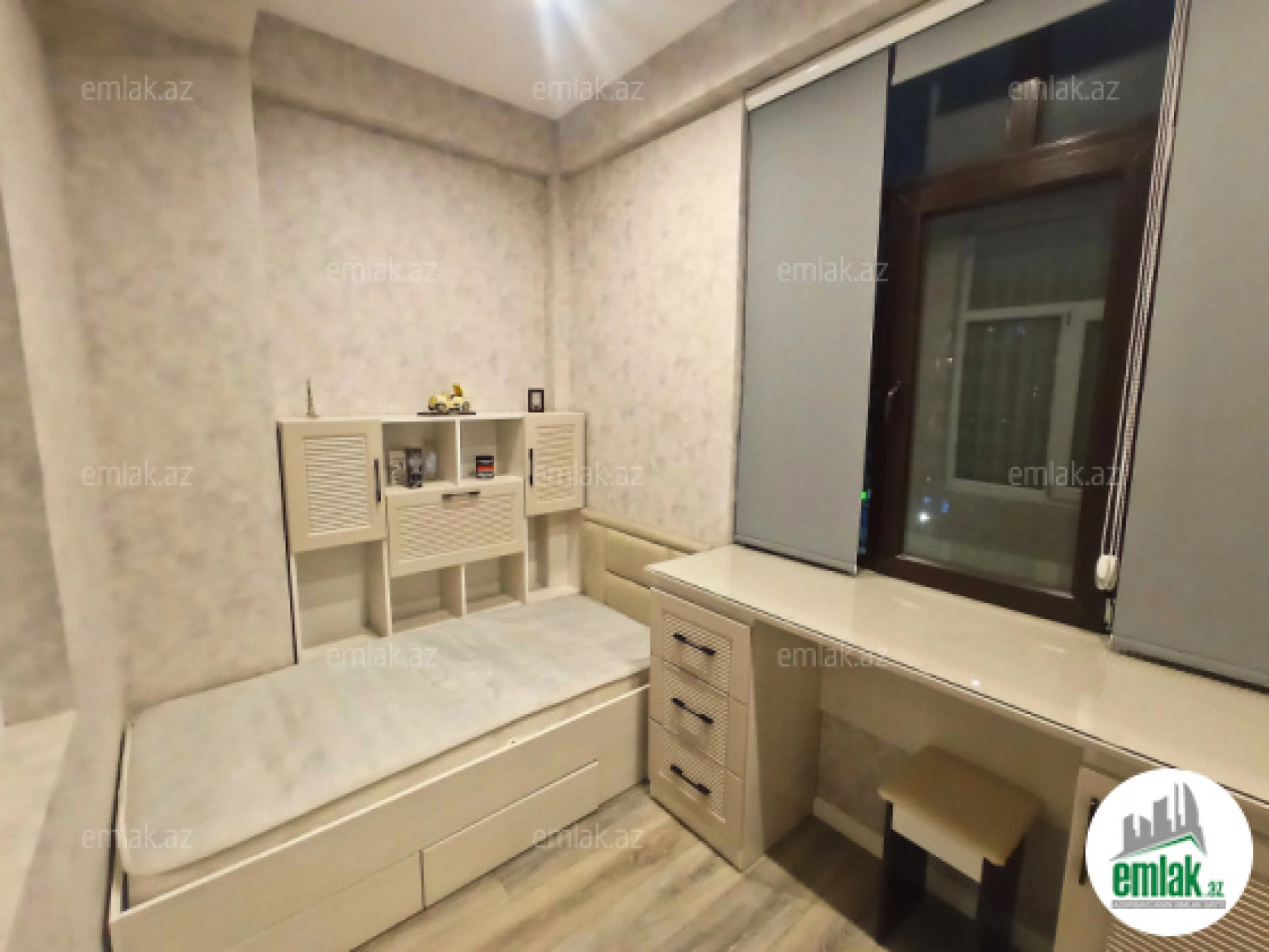 Satılır 3 otaqlı yeni tikili 70 m²
