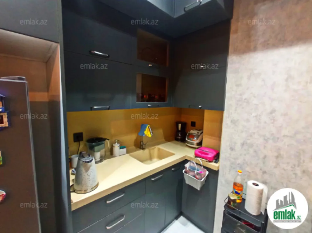 Satılır 3 otaqlı yeni tikili 70 m²