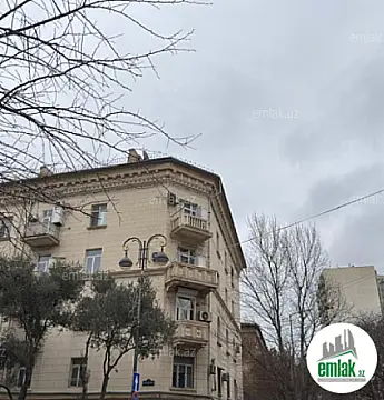 Satılır 3 otaqlı köhnə tikili 75 m² — Bakı, İnşaatçılar 3 otaq 75.00 m²