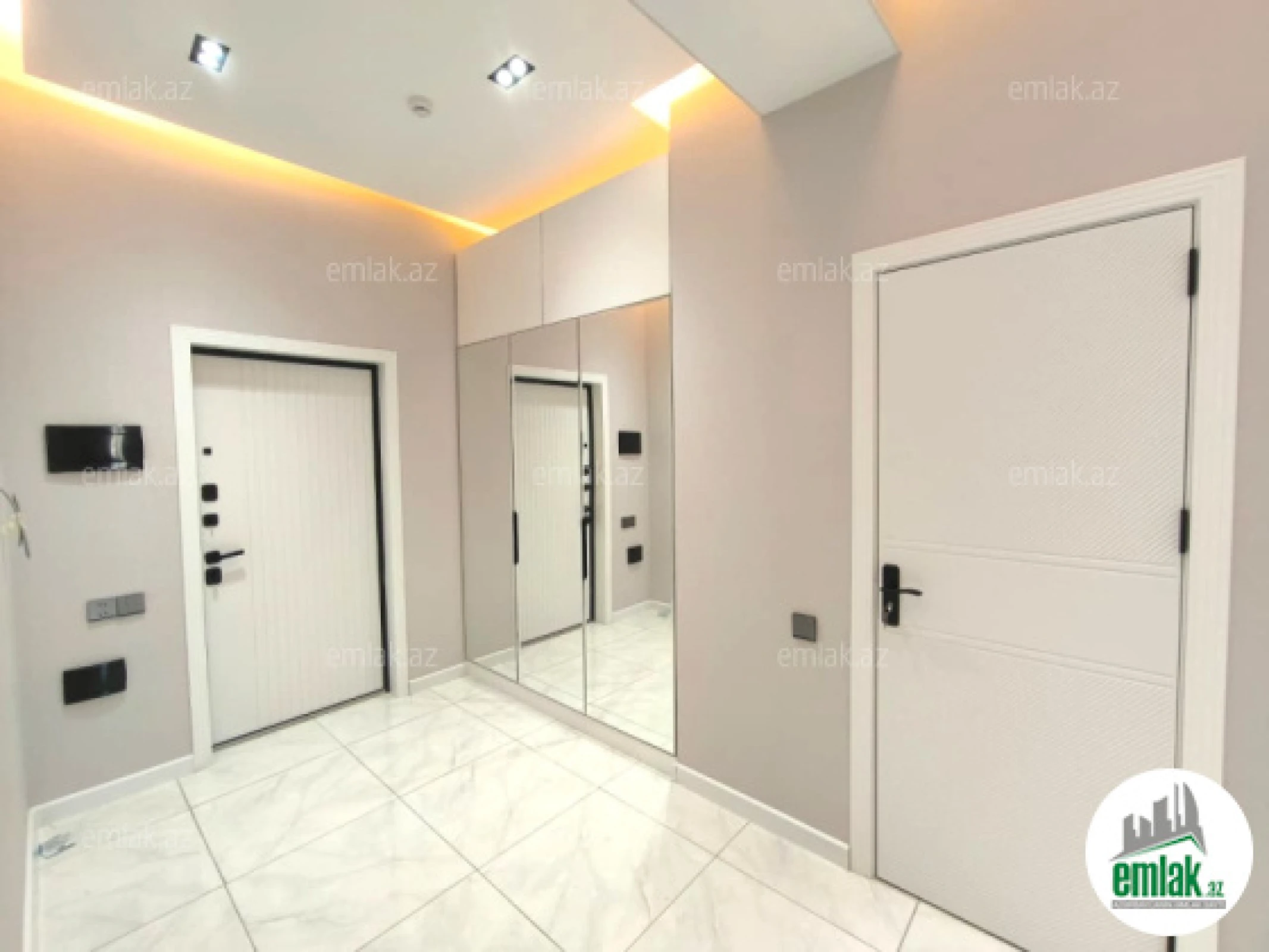 Satılır 3 otaqlı yeni tikili 87 m²