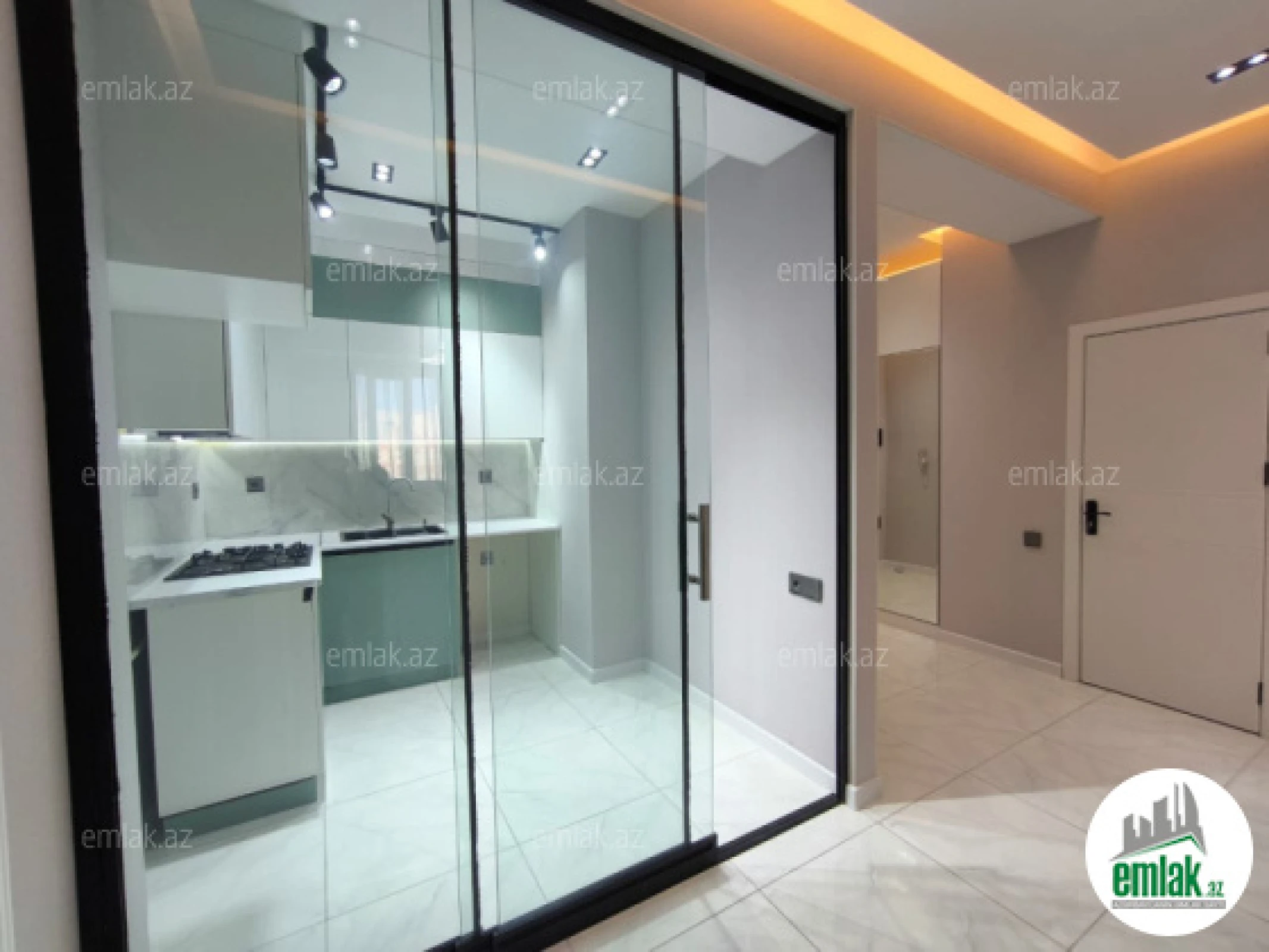 Satılır 3 otaqlı yeni tikili 87 m²