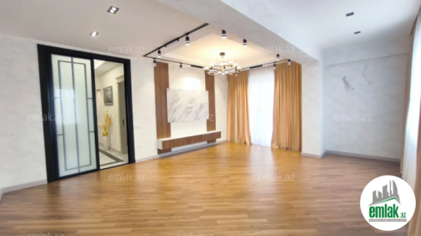 Satılır 3 otaqlı yeni tikili 128 m²