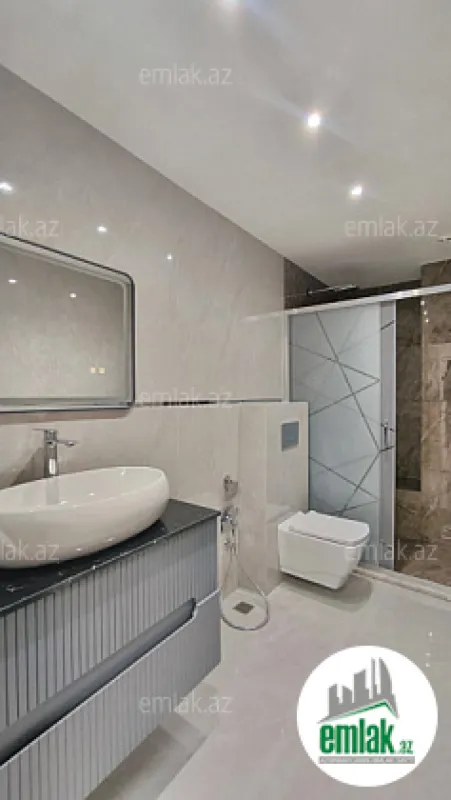 Satılır 3 otaqlı yeni tikili 128 m²