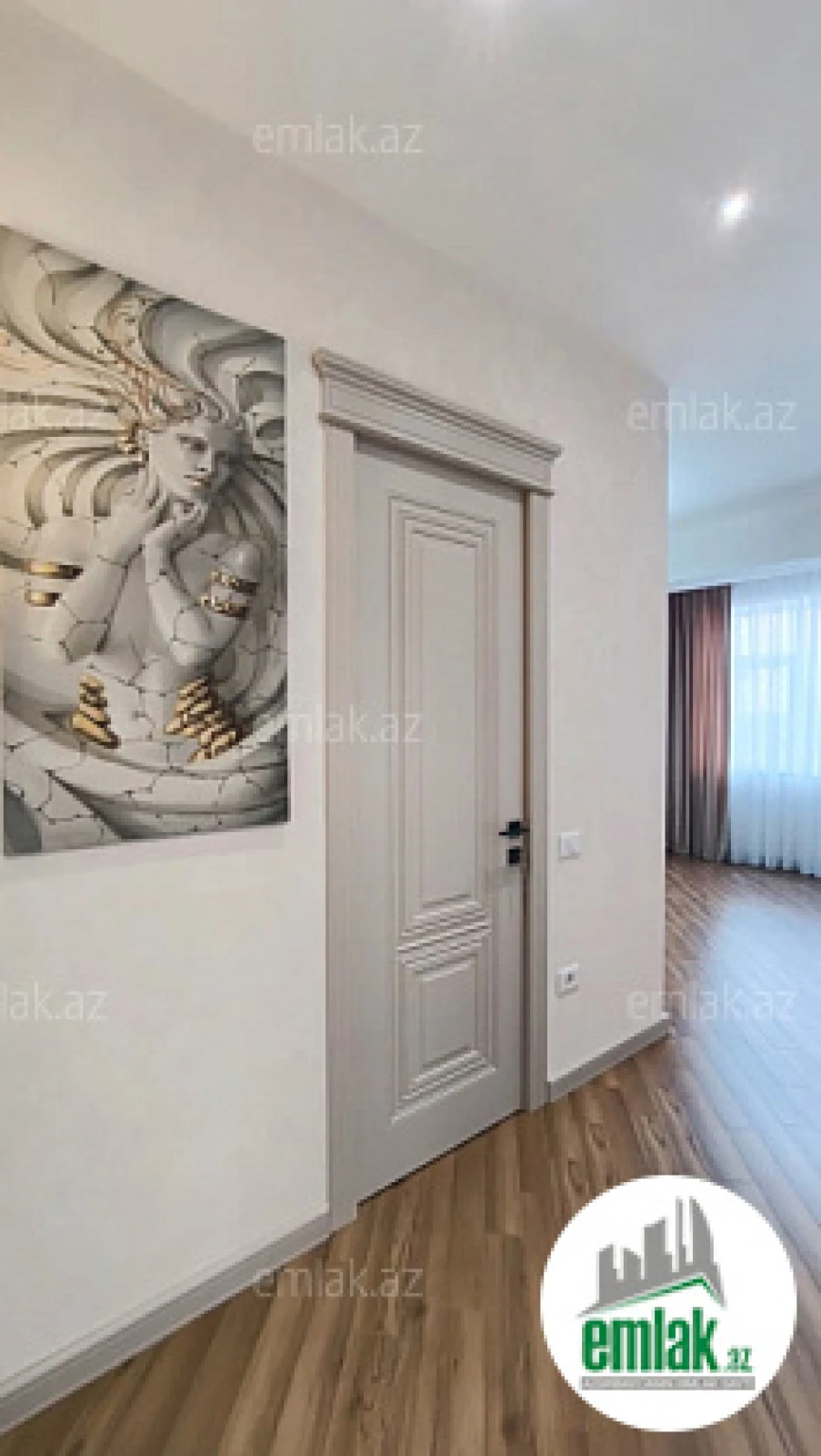 Satılır 3 otaqlı yeni tikili 128 m²