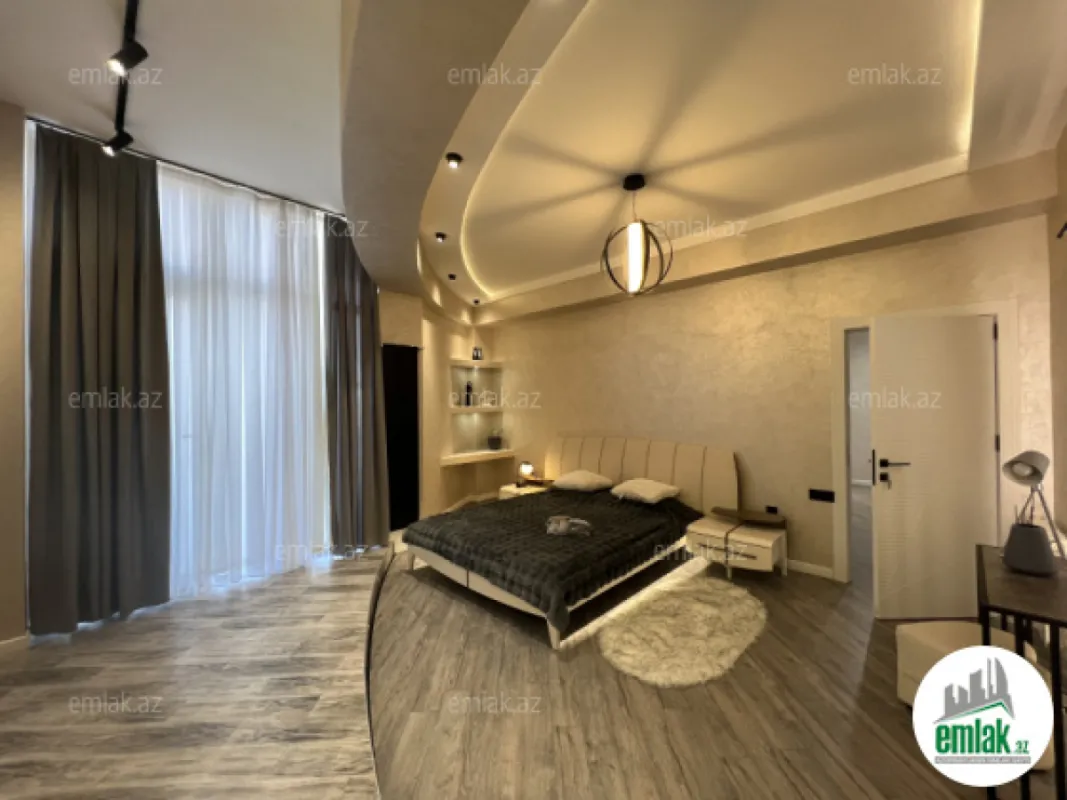 Satılır 3 otaqlı yeni tikili 150 m²