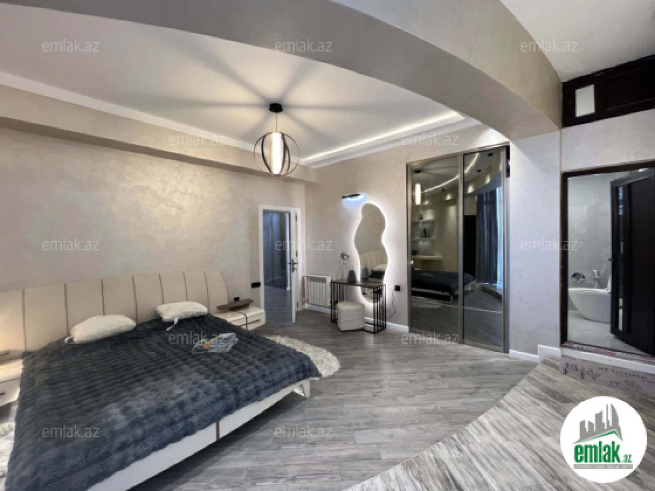 Satılır 3 otaqlı yeni tikili 150 m²