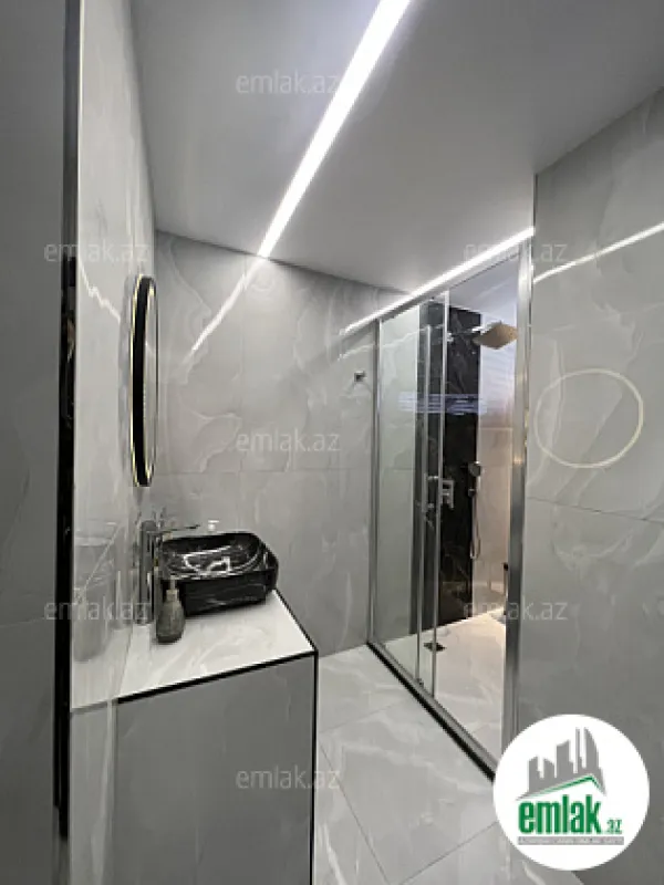 Satılır 3 otaqlı yeni tikili 150 m²