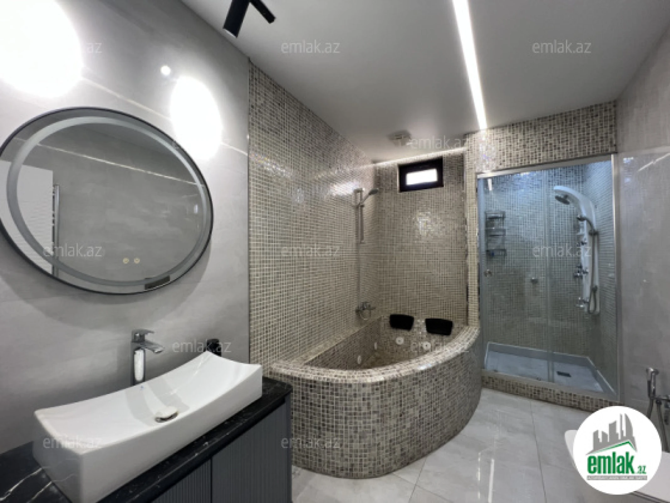 Satılır 3 otaqlı yeni tikili 150 m²