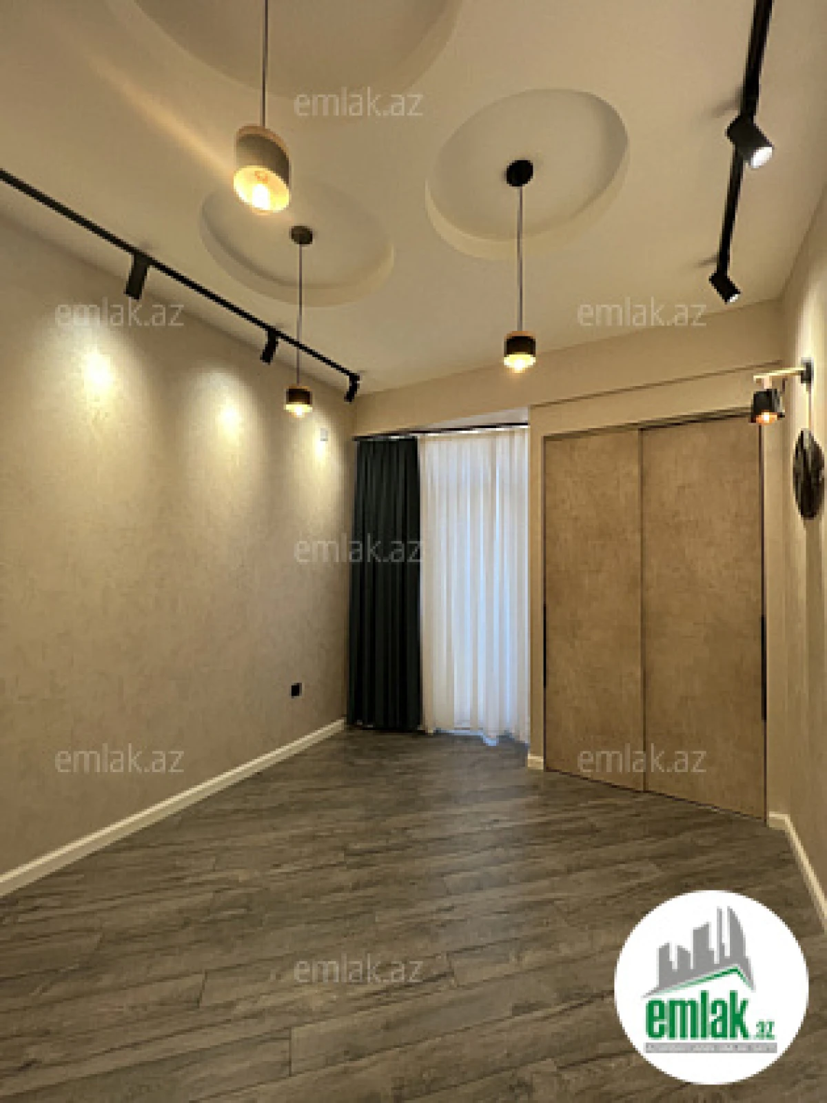 Satılır 3 otaqlı yeni tikili 150 m²