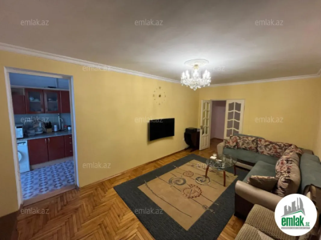 Satılır 3 otaqlı köhnə tikili 90 m²